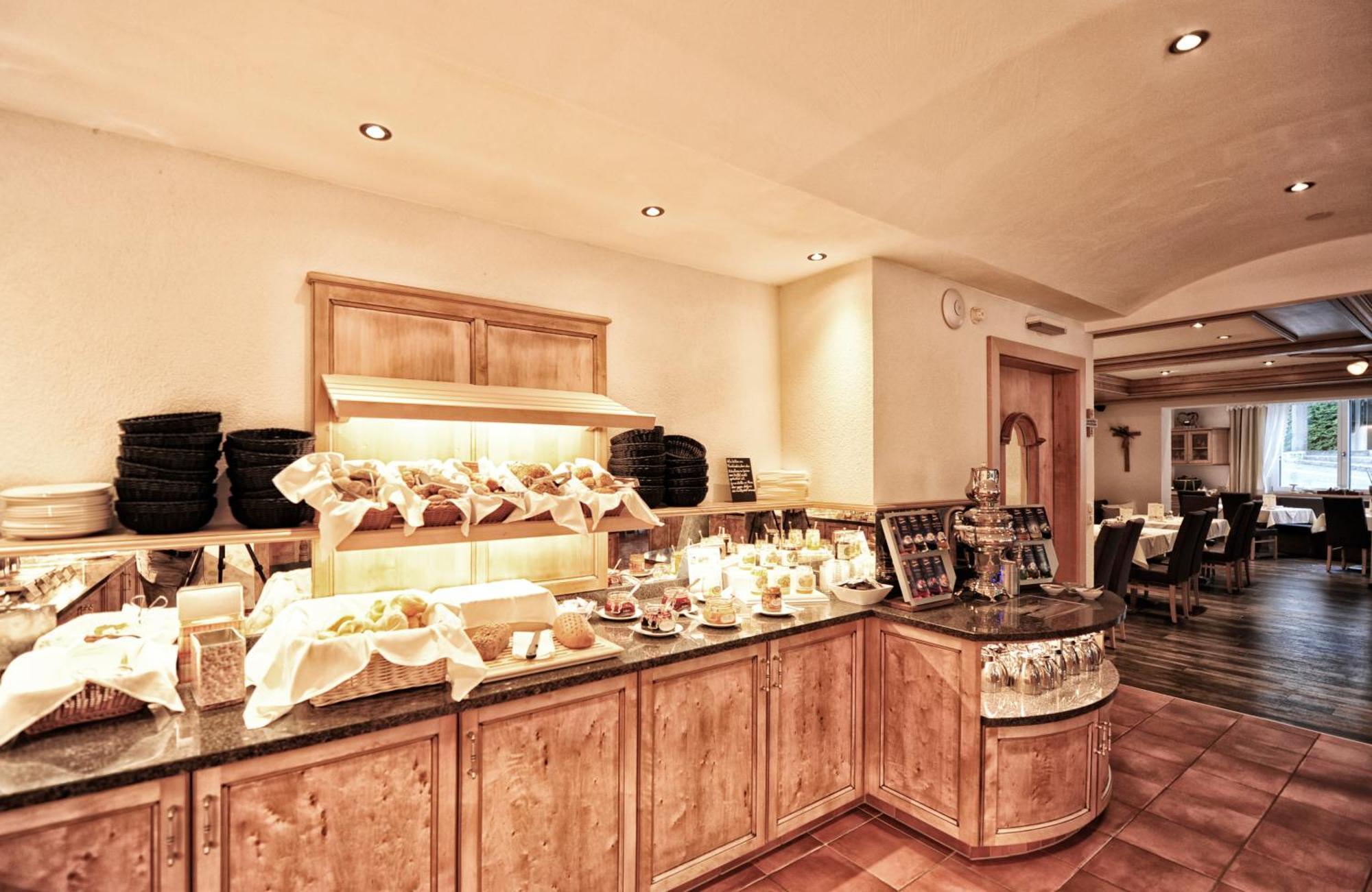 Hotel Arnika Ишгъл Екстериор снимка
